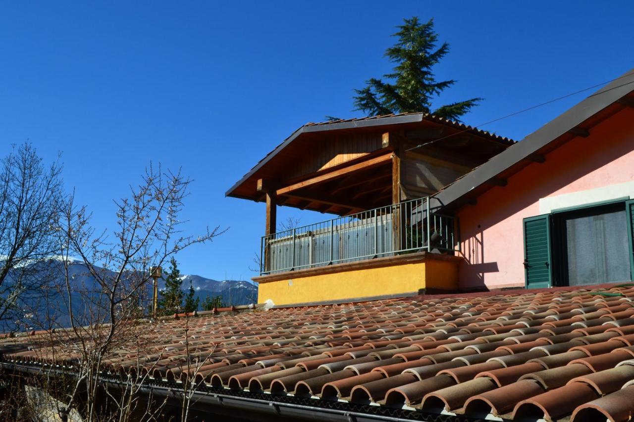 Costa Del Gallo Pacentro Exterior photo